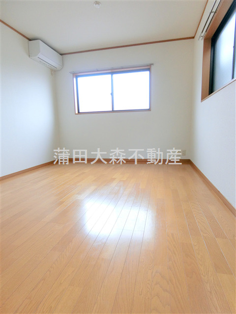 西蒲田2丁目戸建の洋室