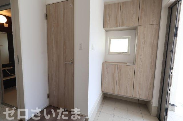 《仲介手数料無料》富士見市羽沢１丁目28-28第新築一戸建てファーストタウンの玄関