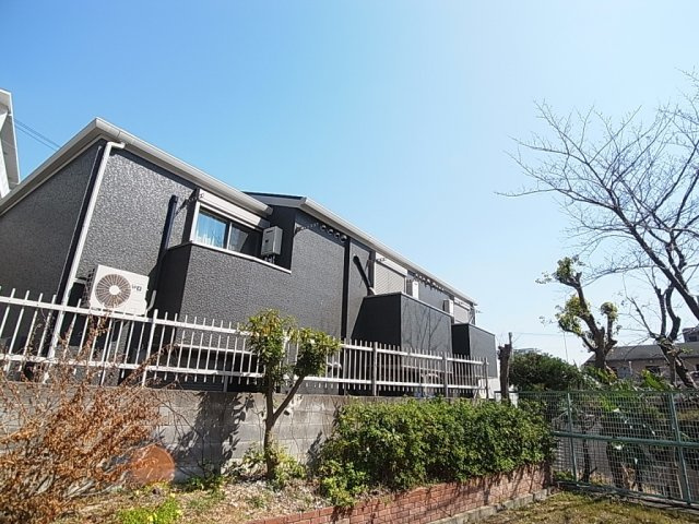リッチライフ松本ＳＴの外観|閑静な住環境のお洒落なハイツ