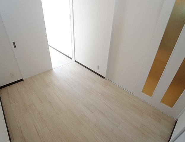 リッチライフ松本ＳＴの内装|開放感ある室内、間仕切り開け広げたら9.5帖のお部屋に