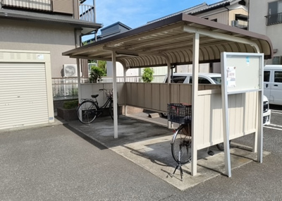 【駐車場】 | ストリームＡ・Ｂ | 車一台あたりに必要なスペースは、標準サイズの普通自動車で横幅2m50cm、長さ5mは必要になります。ただし、乗降のことも考慮して横幅3m30cm、長さ5m50cmほどは確保できるところを選びましょう。