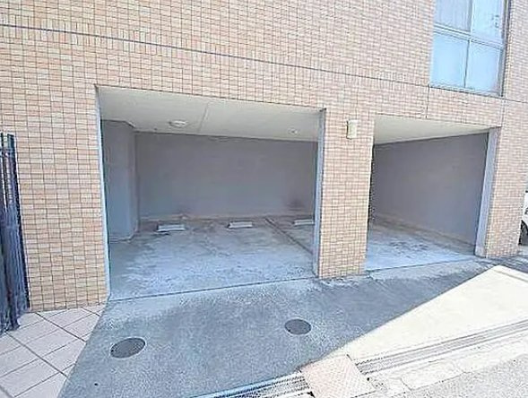 サンパティークTの駐車場