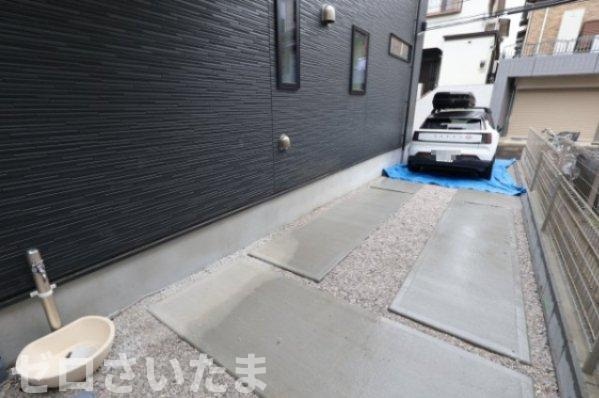 《仲介手数料無料》富士見市羽沢１丁目15-2新築一戸建てグラファーレの駐車場