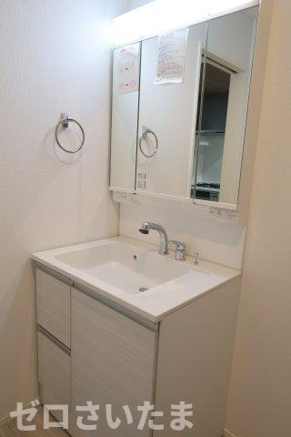 《仲介手数料無料》富士見市羽沢１丁目15-2新築一戸建てグラファーレの独立洗面台