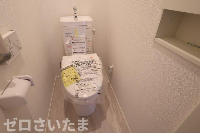 《仲介手数料無料》富士見市羽沢１丁目15-2新築一戸建てグラファーレのトイレ
