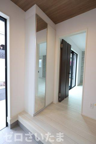 《仲介手数料無料》富士見市羽沢１丁目15-2新築一戸建てグラファーレの玄関