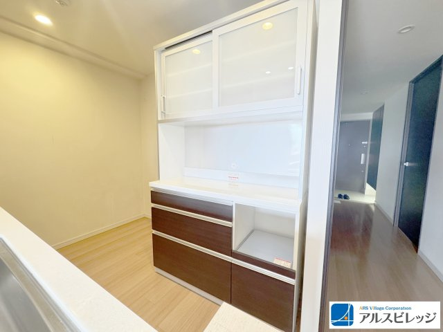 プラウド浦和仲町マークスのキッチン|キッチンカップボード