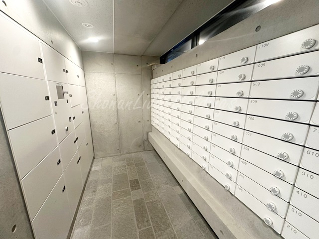 横浜市西区楠町の賃貸マンションのその他共用部分|メールボックス、宅配ボックス付き♪