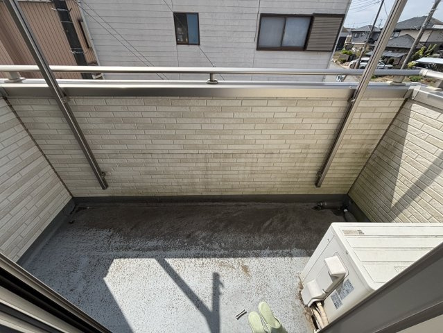野田市次木　中古戸建　平成29年築のバルコニー|広々としたバルコニー。お洗濯物もぜーんぶ干せちゃいます！！							
