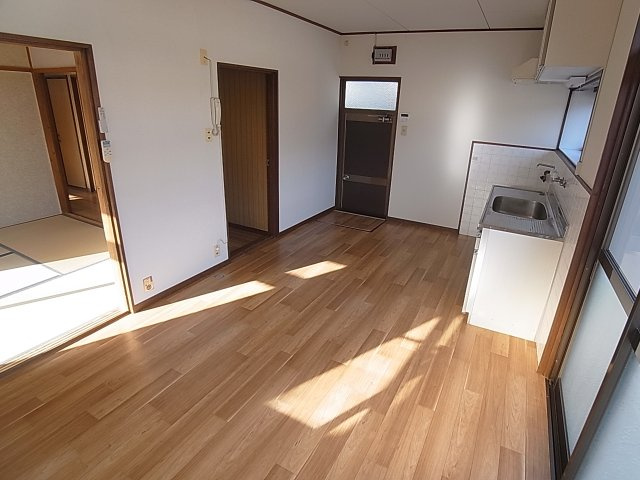 神戸市北区鈴蘭台南町７丁目の一戸建ての内装|開放感の有るダイニング