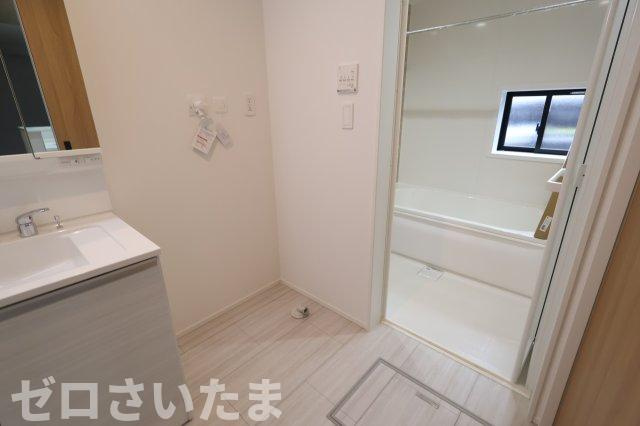 《仲介手数料無料》富士見市羽沢３丁目3-13新築一戸建てグラファーレのランドリースペース
