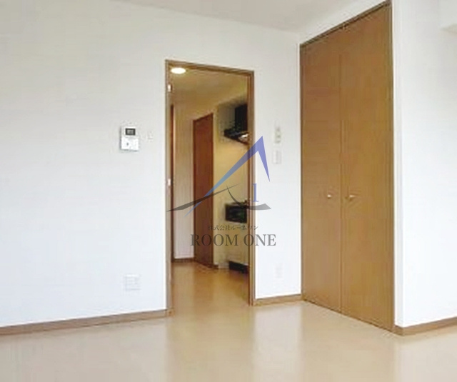 サンメゾンの居間・リビング|洋室のお部屋です。