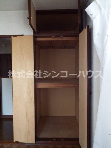 【収納】 | 久喜市栗原一丁目　中古戸建 | 2階洋室収納。