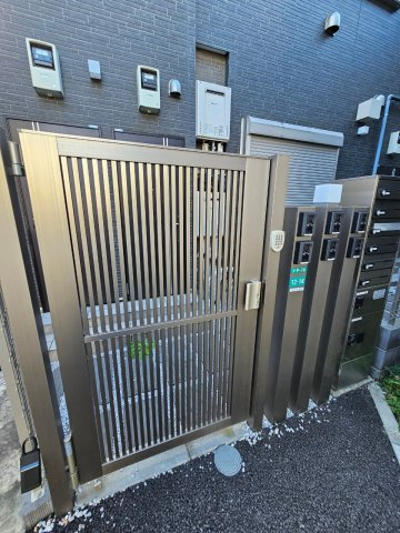 【エントランス】