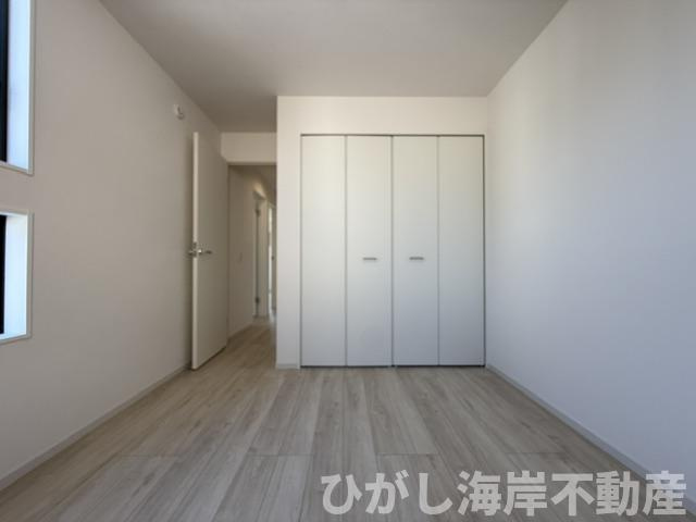 平塚市袖ヶ浜　新築戸建　全３棟の内装|5.2帖　洋室
