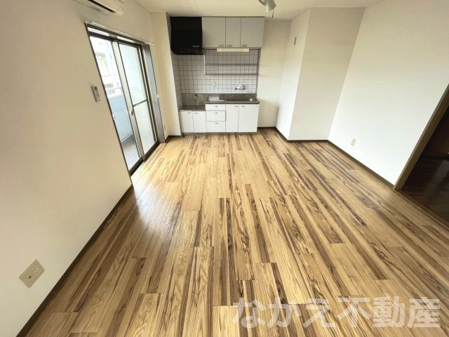【居間・リビング】 | こちらのリビングで趣味の時間をお楽しみください