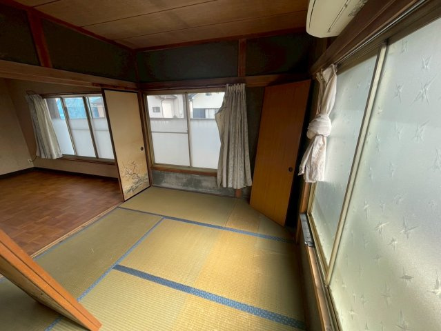 -三丁目不動産-  本庄市若泉1丁目　昭和54年築の和室
