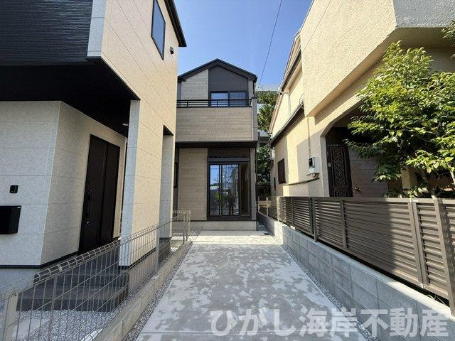 平塚市袖ヶ浜　新築戸建　全３棟の前面道路含む現地写真|現地外観