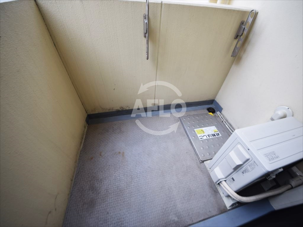 AMORE HOMMACHI WESTのバルコニー|AMORE HOMMACHI WEST（アモーレホンマチウエスト）　バルコニー