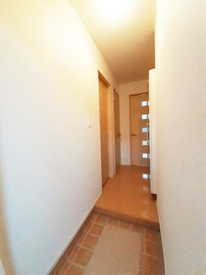 【玄関】 | グラッセ | シューズボックスのある玄関です