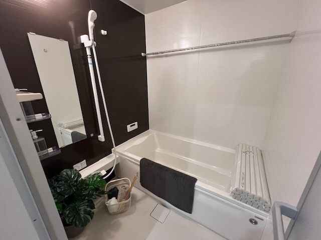 三鷹市大沢１丁目の中古一戸建の浴室