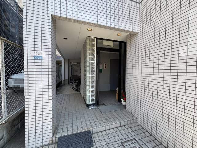 レジーナ・ＡＩＺＥＮのエントランス