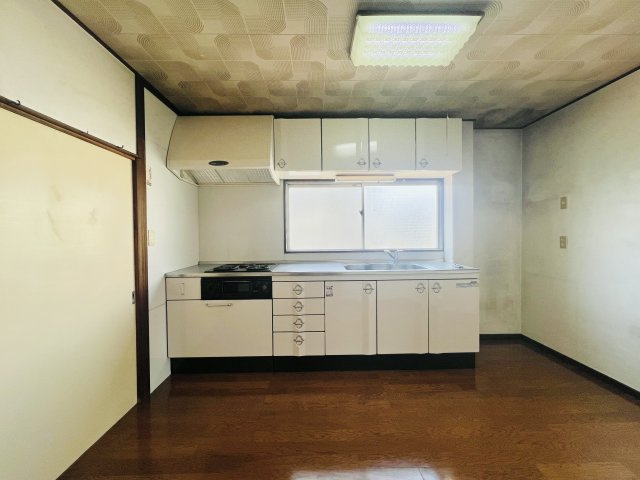 前橋市南町三丁目のキッチン|収納も充実のキッチン◎