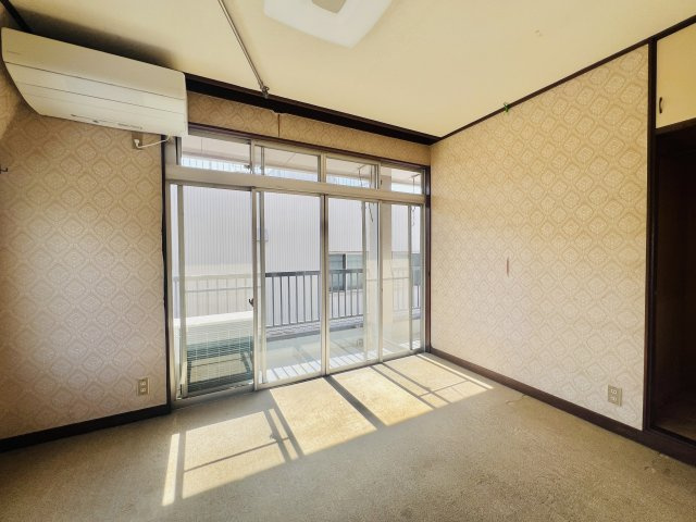 前橋市南町三丁目の洋室|3階の日当たり良好な洋間