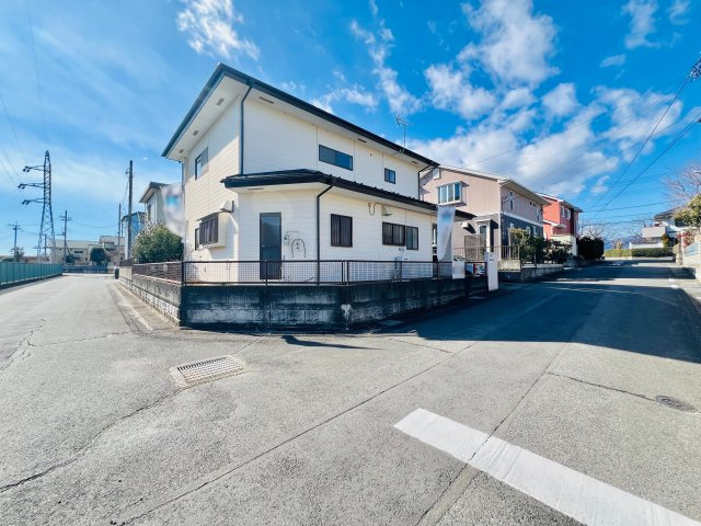 前橋市田口町の前面道路含む現地写真|閑静な住宅地