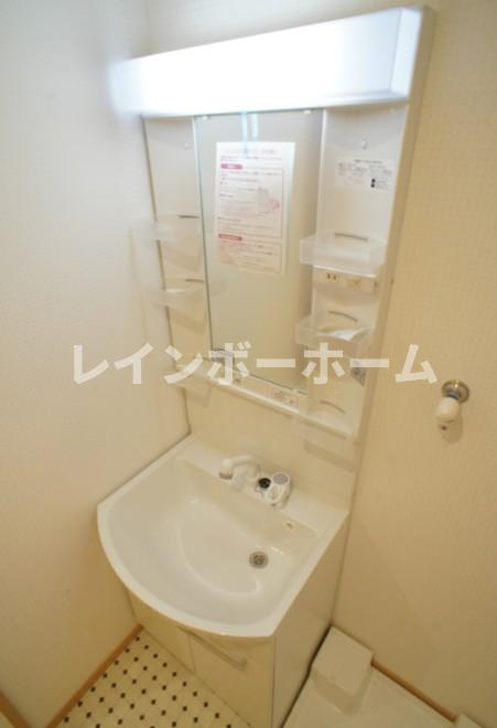 Laule’a Courtの独立洗面台