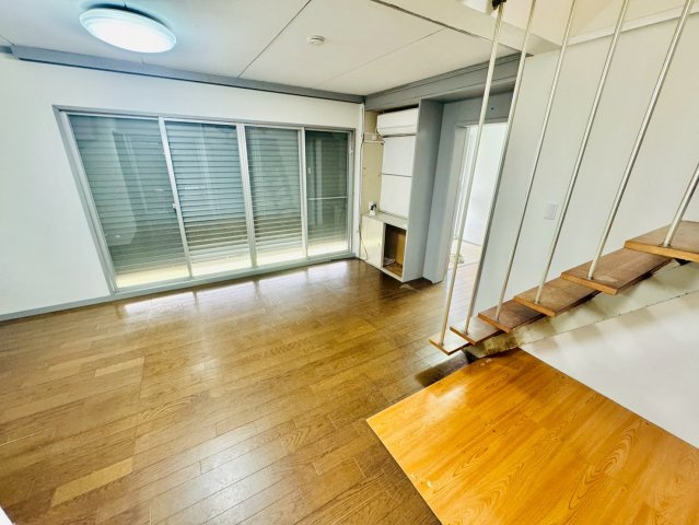藤ヶ台戸建ての居間・リビング