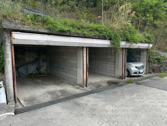藤ヶ台戸建ての駐車場