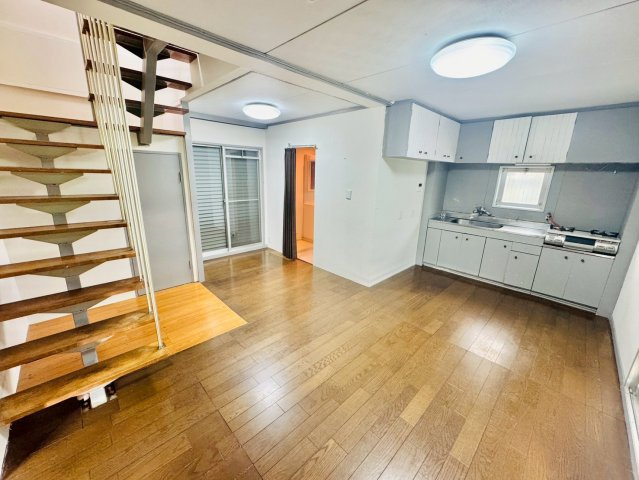 藤ヶ台戸建ての居間・リビング