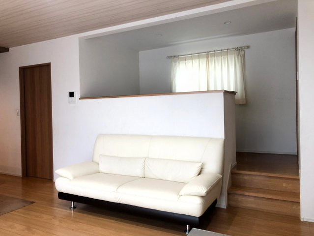 太田市西新町の内装|多目的に使えるファミリーステージ◎
