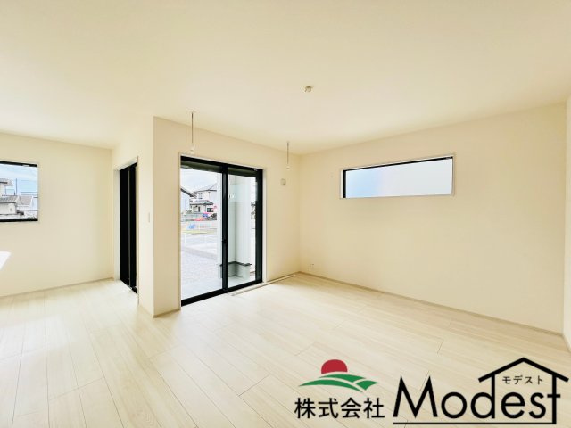 太田下田島町の洋室|18帖リビング♪