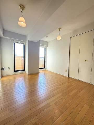 朝日プラザ羊ヶ丘の洋室