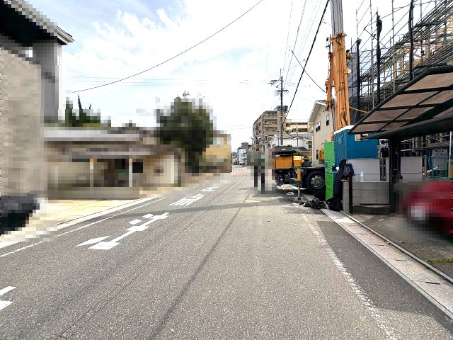 【その他】 | 大野城市雑餉隈町2丁目1期　1号棟（全2棟）【仲介手数料無料・0円】 | 現地写真。前面道路です。