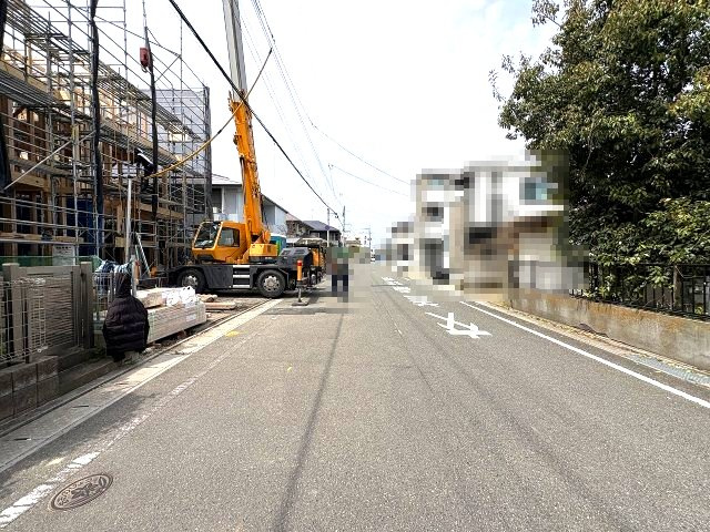 【その他】 | 大野城市雑餉隈町2丁目1期　1号棟（全2棟）【仲介手数料無料・0円】 | 現地写真。前面道路です。