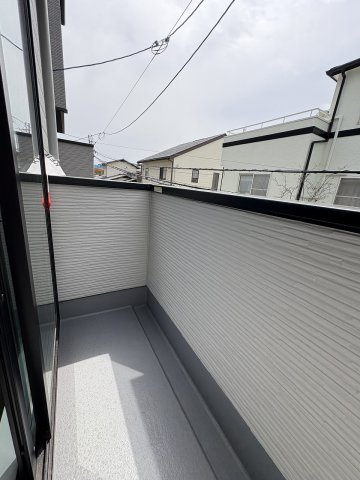 【バルコニー】 | 大野城市雑餉隈町2丁目1期　1号棟（全2棟）【仲介手数料無料・0円】 | 施工例。施工例は完成時と異なる場合があります。地写真。