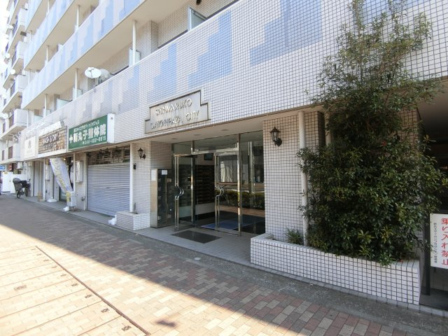 新丸子ダイカンプラザシティのエントランス