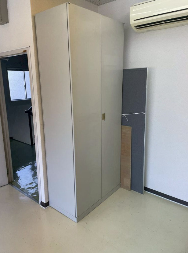 大津市御幸町の店舗事務所の内装