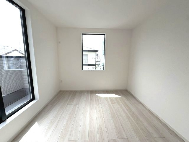 【寝室】 | 大野城市雑餉隈町2丁目1期　2号棟（全2棟）【仲介手数料無料・0円】 | 施工例。施工例は完成時と異なる場合があります。