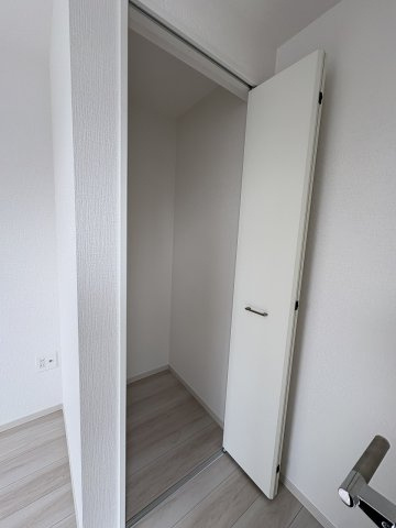 【収納】 | 大野城市雑餉隈町2丁目1期　2号棟（全2棟）【仲介手数料無料・0円】 | 施工例。施工例は完成時と異なる場合があります。