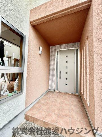 新田2丁目貸家のエントランス