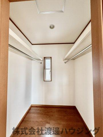 新田2丁目貸家の収納