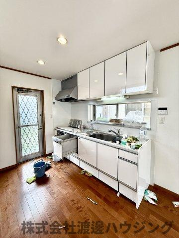 新田2丁目貸家のキッチン