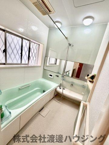 新田2丁目貸家の浴室