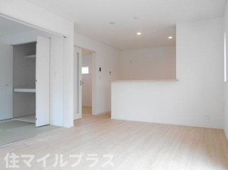 【居間・リビング】 | 矢吹町一本木新築一戸建て7棟 | ゆったり過ごせるリビングです