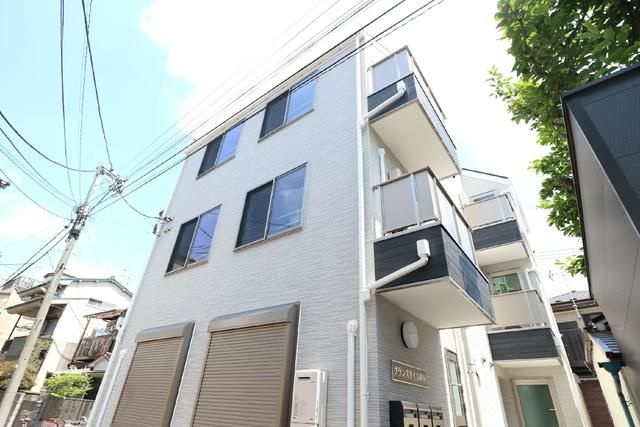 グランスタイル町屋のエントランス