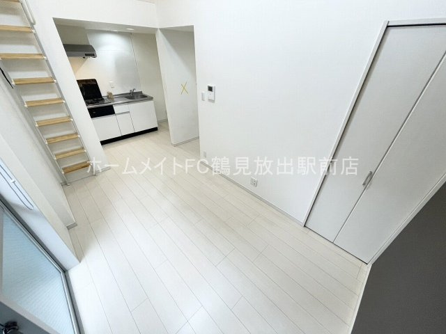 東大阪市鴻池本町のハイツの居間・リビング